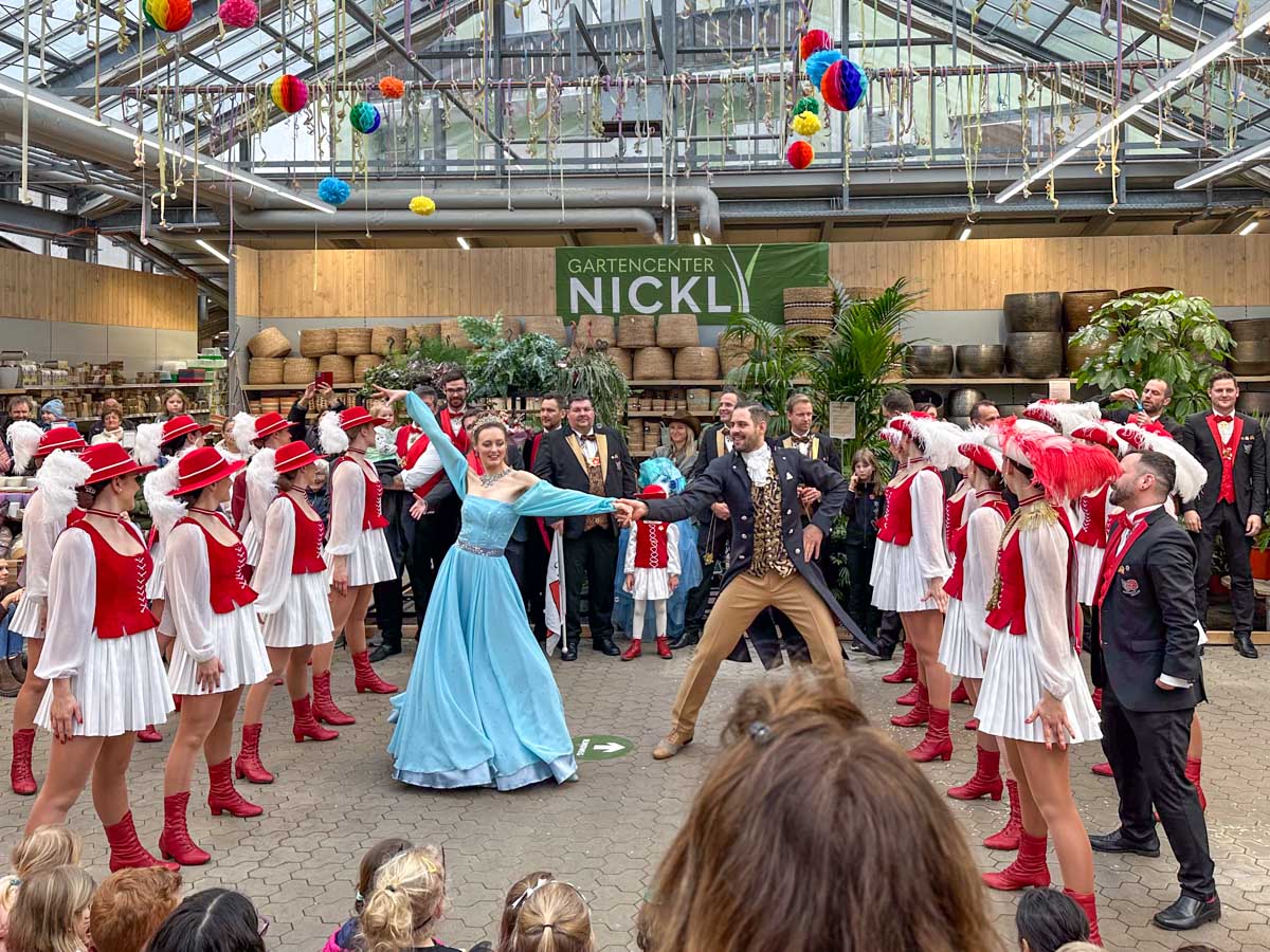 Fasching im Gartencenter Nickl Rosenheim