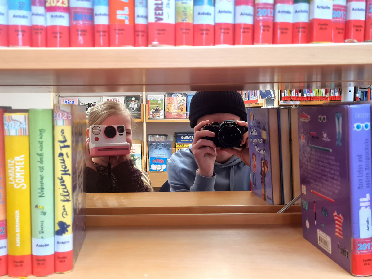 Fotorallye zwischen den Büchern in der Stadtbibliothek