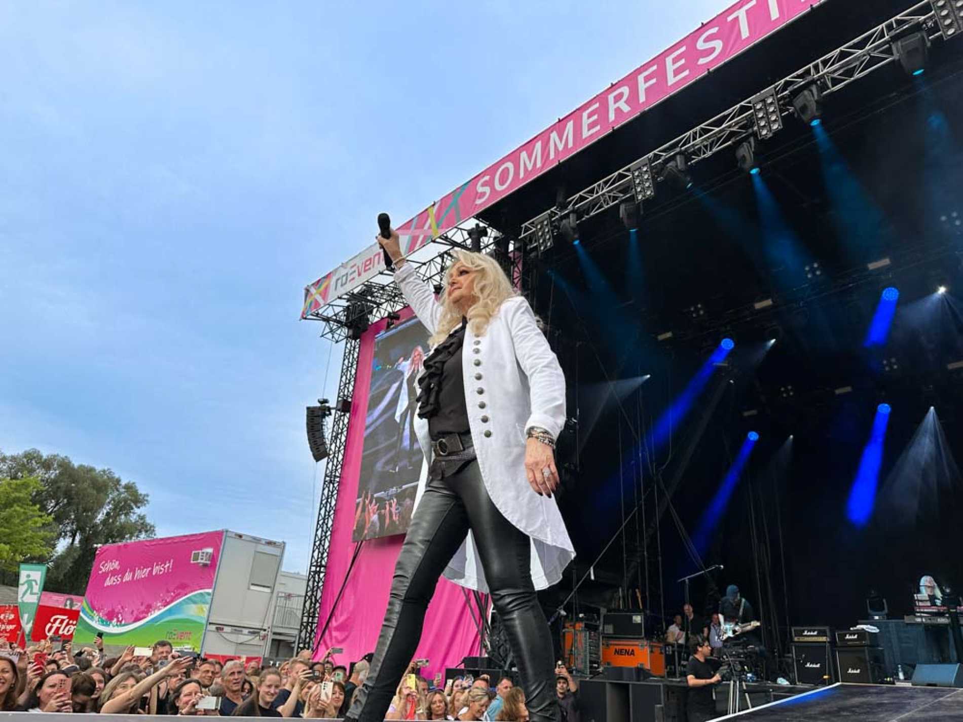 Bilder Bonnie Tyler Sommerfestival Rosenheim