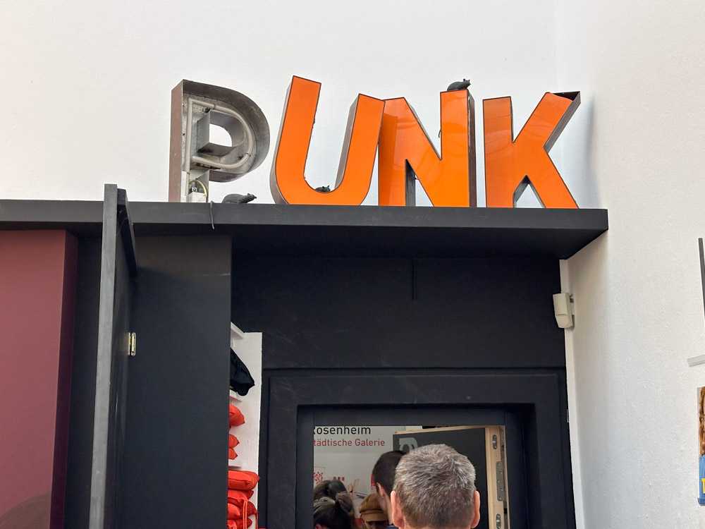 ausstellung_punk_staedtische_galerie_copyright_stadttipps_rosenheim_14