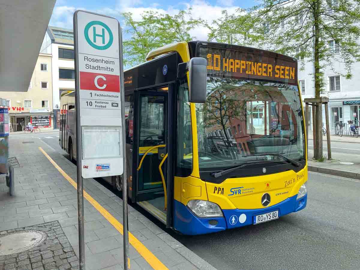 Mit dem Bus (Linie 10) zu den Happinger Seen