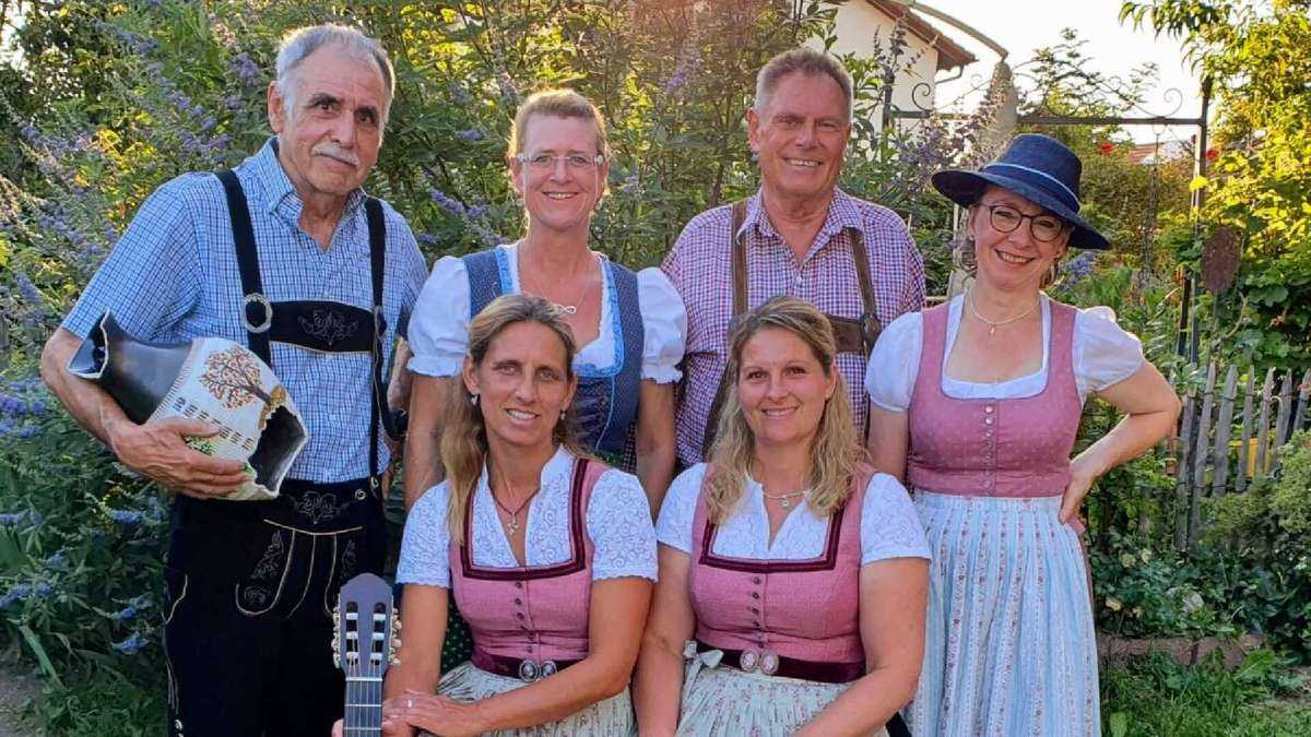 Musikalische Lesung »Da zerbrochane Kruag« im Happinger Hof