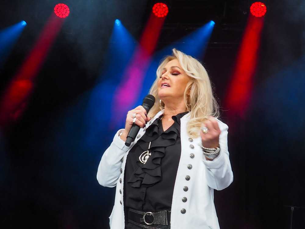 sommerfestival_bonnie_tyler_copyright_stadttipps_rosenheim_51