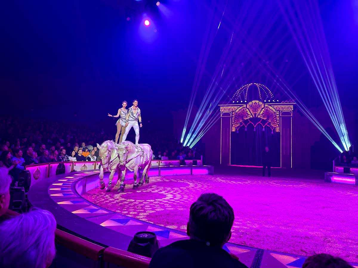 premiere_weihnachtscircus_circus_krone_copyright_stadttipps_rosenheim_51